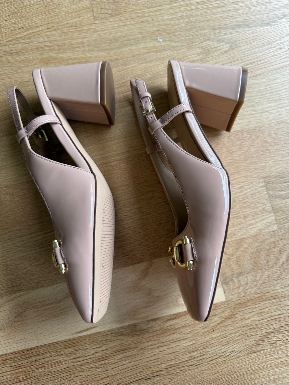 Ann Taylor Blush/Nude Patent Slingback Block Heels with Gold Hardware NWOT - Picture 4 of 6